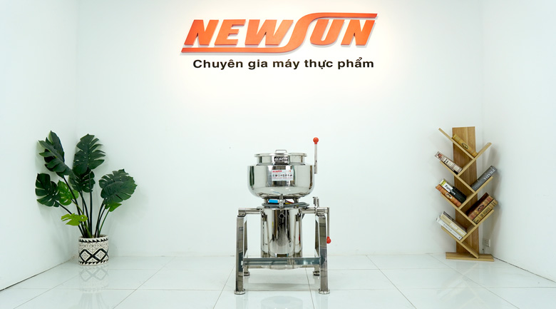 Máy xay giò chả NEWSUN là thiết bị xay giò chả chất lượng cao