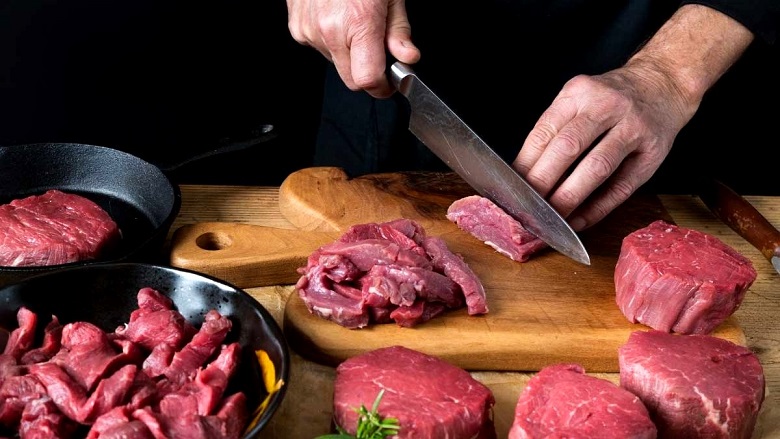 Thái thịt bò đúng thớ như thế nào để thịt mềm ngon, dễ nhai