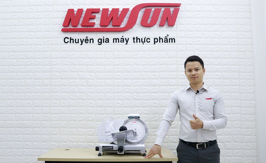 Máy thái thịt để bàn Newsun