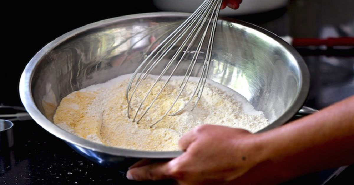 Tổng hợp 6 kỹ thuật trộn bột cơ bản mà người làm bánh cần biết