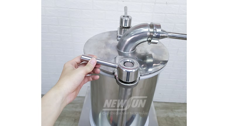 ava2-may-dun-xuc-xich-cong-nghiep-sf150 ava2 may dun xuc xich cong nghiep sf150