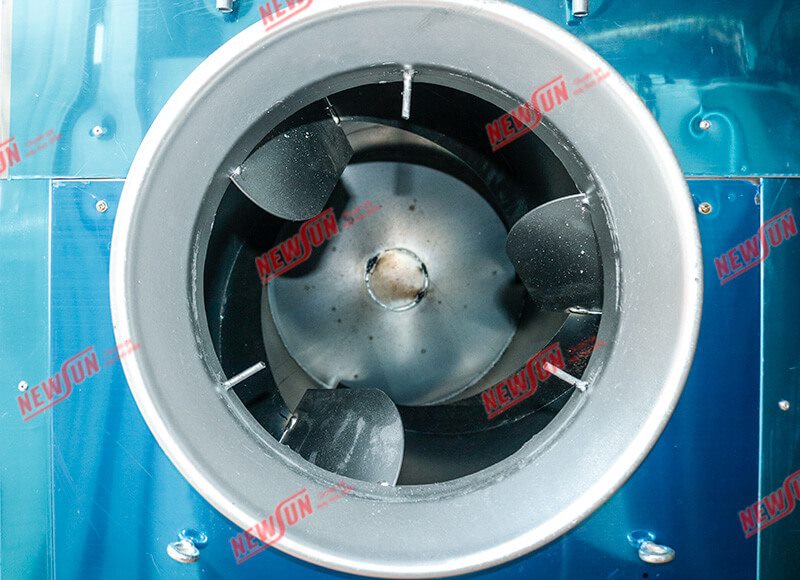 Thiết kế các cánh xoắn giúp đảo trộn đều hạt liên tục