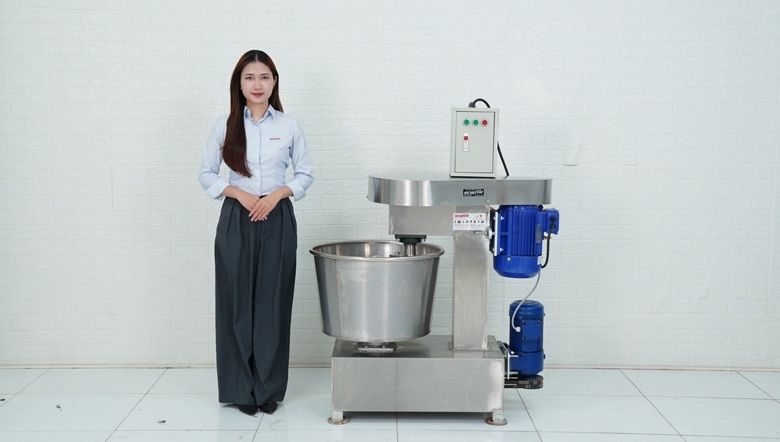 may tron bot mi 7kg khung inox nhan vien