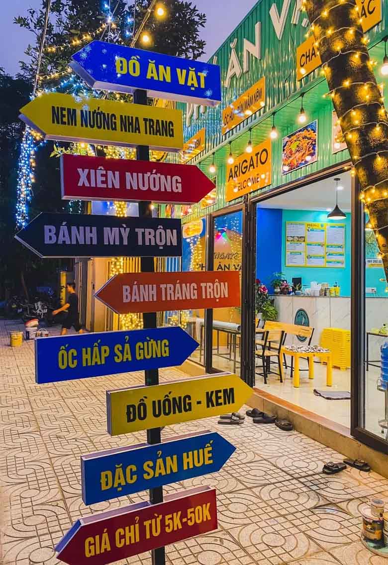 Đầu tư biển hiệu, trang trí quán ăn