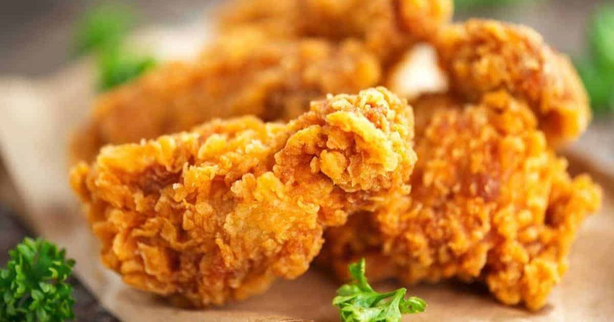 Cách làm gà rán KFC đơn giản nhất và những lưu ý khi rán gà