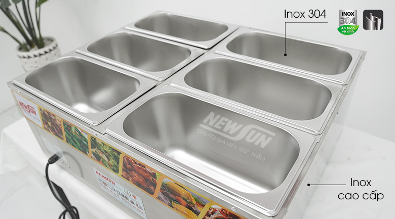 Inox nổi tiếng với khả năng chống gỉ sét và chống ăn mòn, đặc biệt phù hợp với môi trường ẩm ướt và nhiệt độ cao trong khu vực bếp