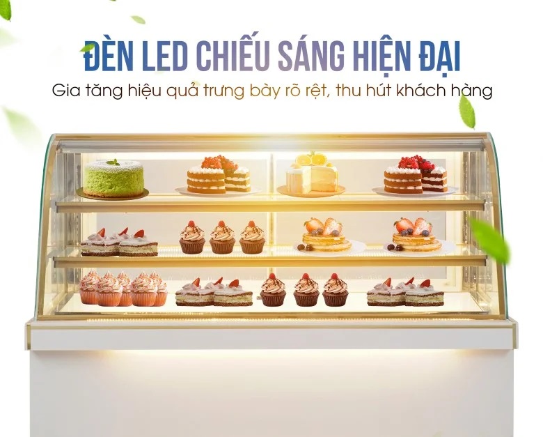 Những chiếc bánh như được "rát vàng" trở nên lung linh, hấp dẫn hơn dưới ánh đèn LED