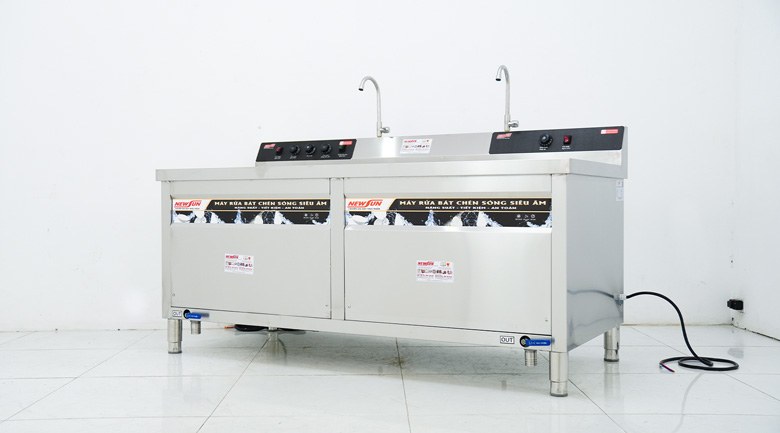 Công dụng của máy rửa bát siêu âm trong lĩnh vực chế biến, y tế,...