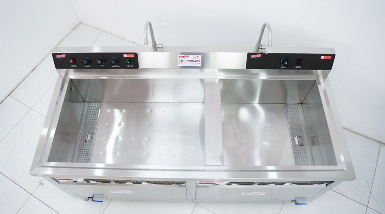 Không nhồi xếp quá nhiều bát đĩa vào máy rửa bát siêu âm