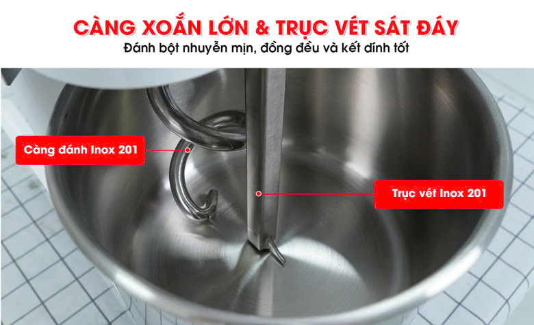 Càng xoắn lớn kết hợp trục vét đánh bột nhuyễn mịn, đồng đều và kết dính tốt Càng xoắn lớn kết hợp trục vét đánh bột nhuyễn mịn, đồng đều và kết dính tốt
