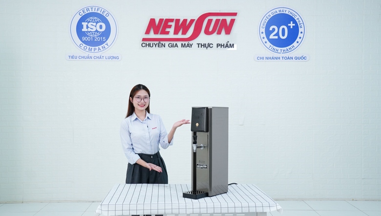 Kiểu dáng máy nhỏ gọn, phù hợp đặt trên bàn hoặc quầy kệ nhỏ