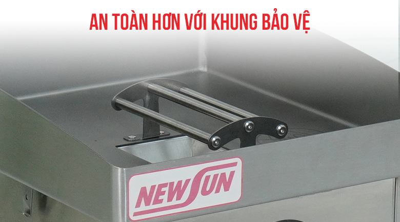 Khung chắn tăng sự an toàn khi nạp nguyên liệu Khung chắn tăng sự an toàn khi nạp nguyên liệu