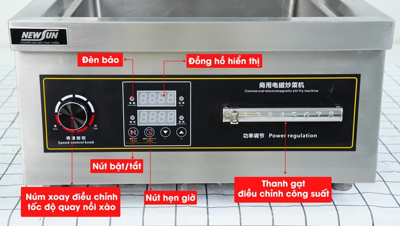 Bảng điều khiển với nhiều tính năng hữu ích Bảng điều khiển với nhiều tính năng hữu ích
