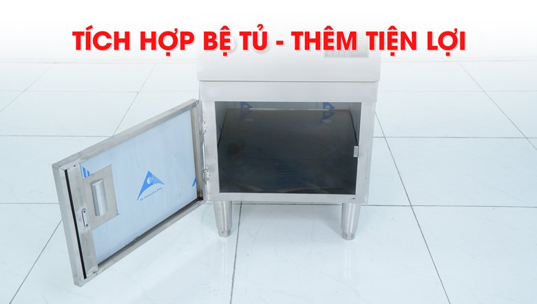 Bệ tủ dưới chân máy có thể sử dụng để chứa đồ đạc, dụng cụ,...