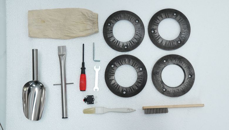 Bộ phụ kiện tặng kèm máy khi mua thiết bị tại NEWSUN Bộ phụ kiện tặng kèm máy khi mua thiết bị tại NEWSUN