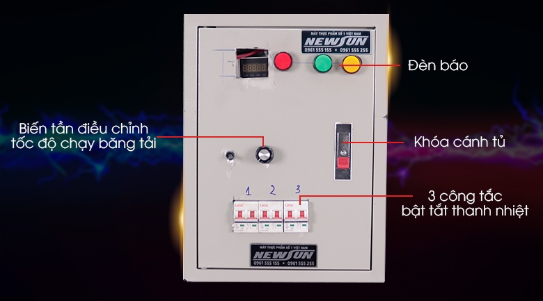 Bảng điều khiển của máy tráng bánh cuốn tự động