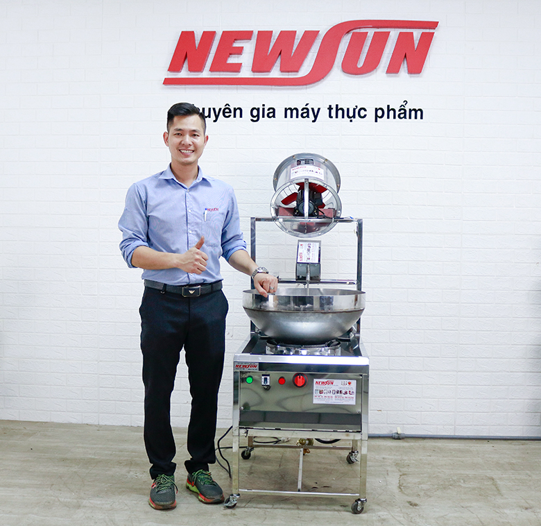 Máy chiên cơm kèm quạt hút mùi