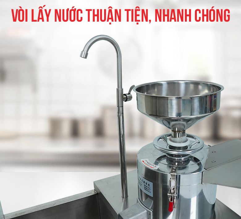 Được trang bị vòi lấy nước thuận tiện cạnh máy xay