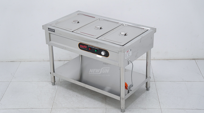 Vệ sinh sạch sẽ bàn hâm nóng thức ăn giúp giữ món ăn đúng vị