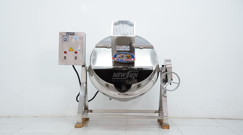 Lựa chọn chảo có thiết kế lật nghiêng 90 độ