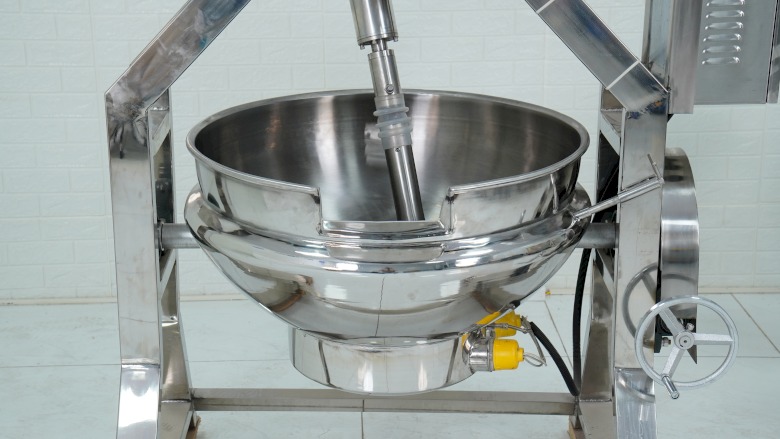 Chảo xào nhân bánh được chế tạo từ inox chất lượng cao, bền bỉ và an toàn vệ sinh thực phẩm