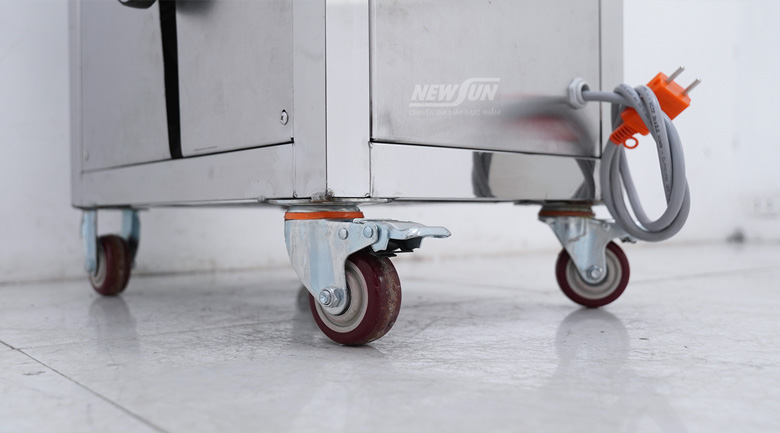 Hệ thống bánh xe di chuyển linh hoạt 