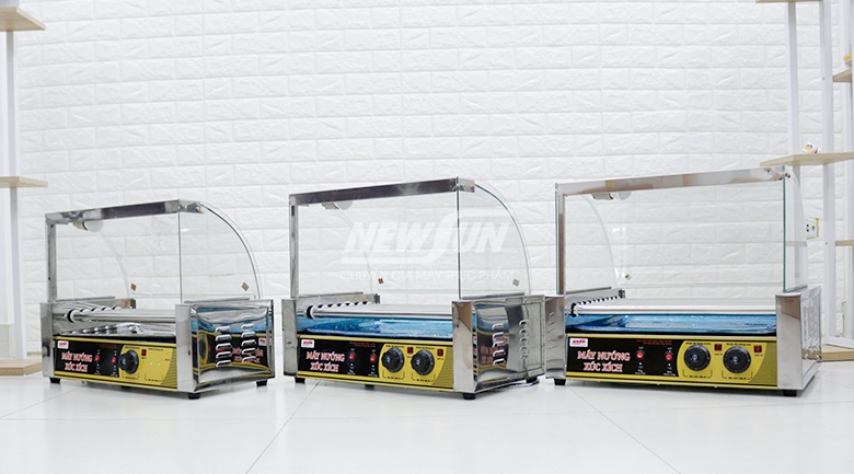 Kính cường lực với nhiều hình dáng khác nhau giúp bảo đảm an toàn vệ sinh cho xúc xích