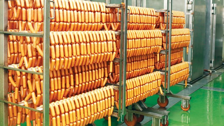 Ai nên sử dụng máy buộc xúc xích công nghiệp?