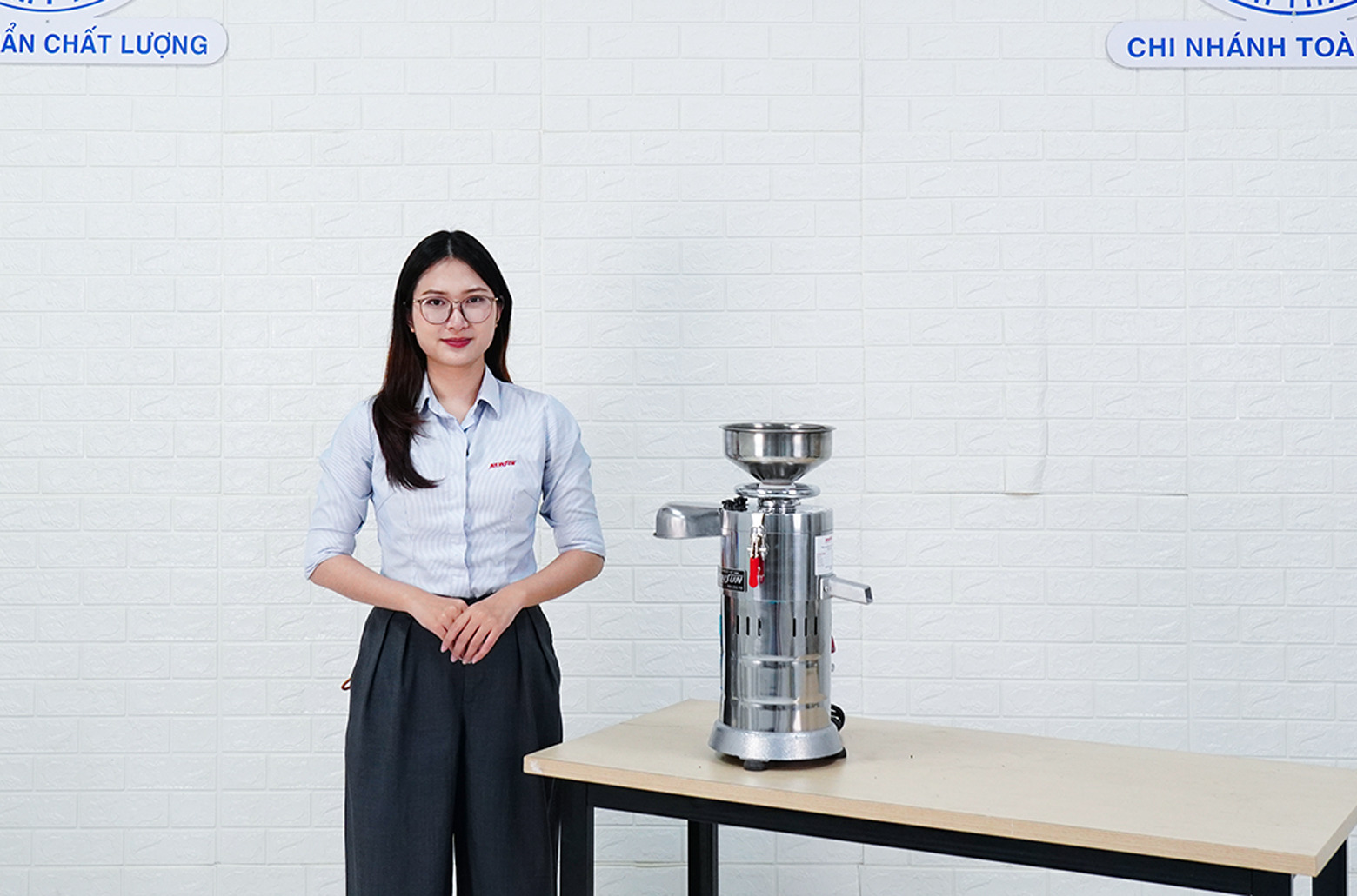 Máy xay đậu nành tách bã 40kg sở hữu thiết kế gọn gàng, không chiếm nhiều diện tích