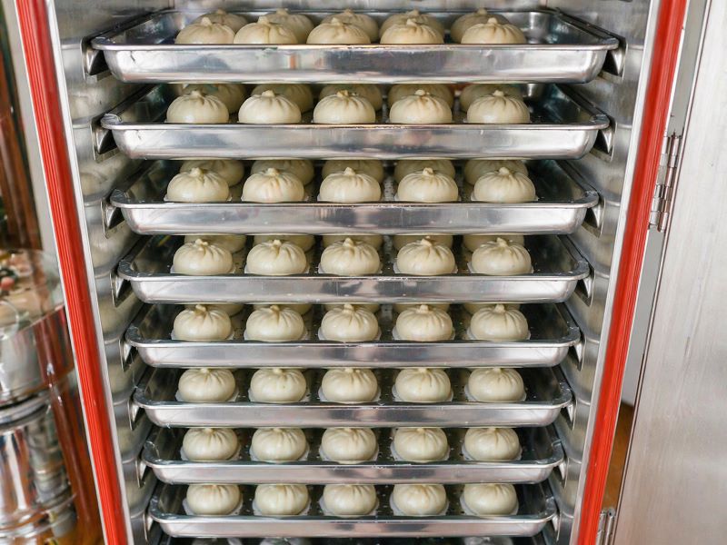 Tủ không nóng hoặc nóng yếu khiến bánh không chín 