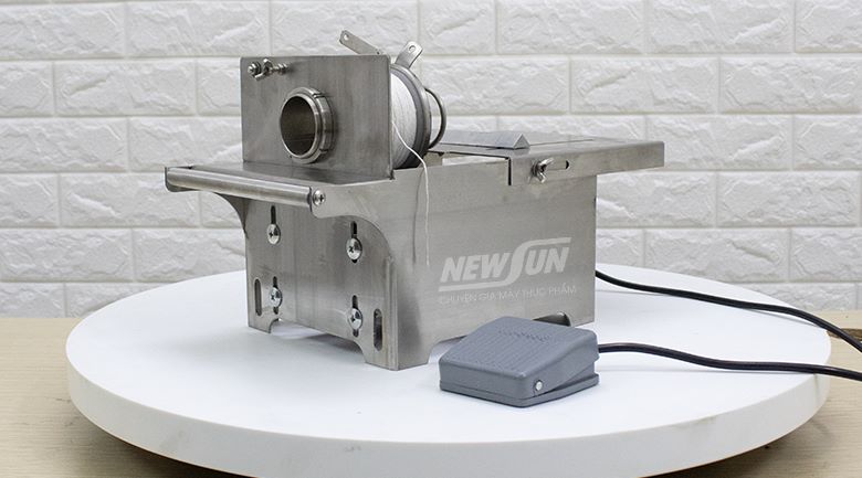 Lưu ý trước khi mua máy buộc xúc xích điện đạp chân