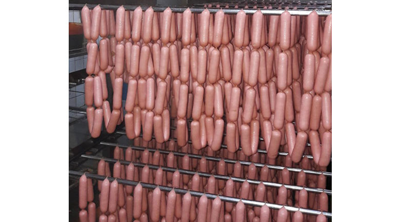 Cơ sở sản xuất xúc xích vừa