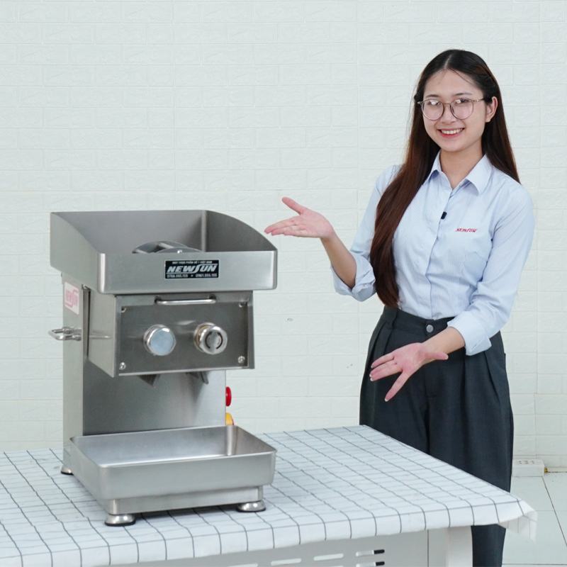 Vệ sinh và bảo quản máy thái thịt định kỳ giúp tăng tuổi thọ máy 