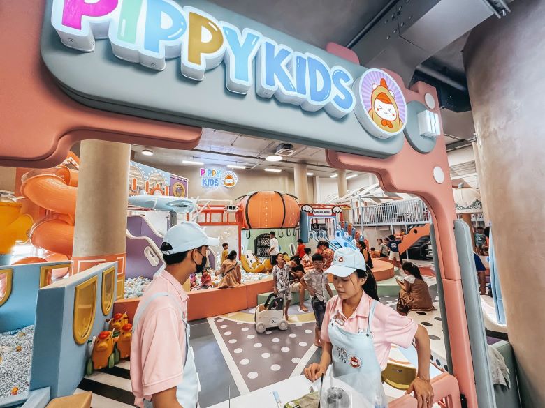 Khu vui chơi, rạp chiếu phim