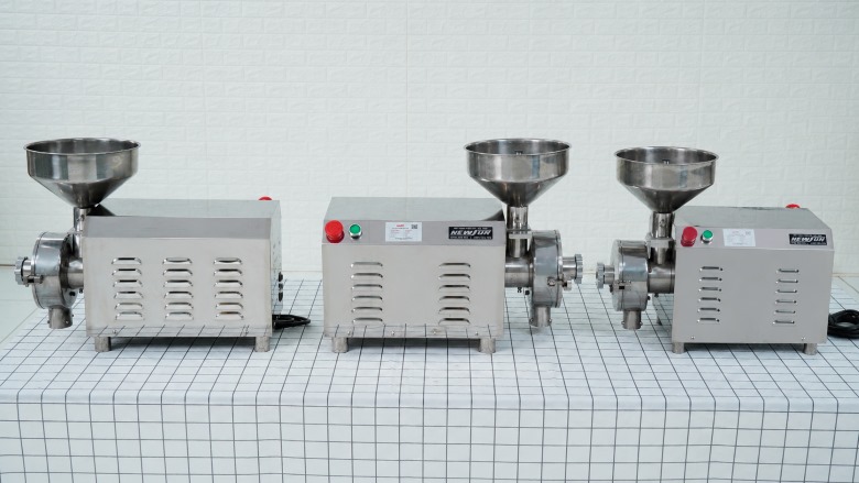 Máy xay nghiền bột khô HR 