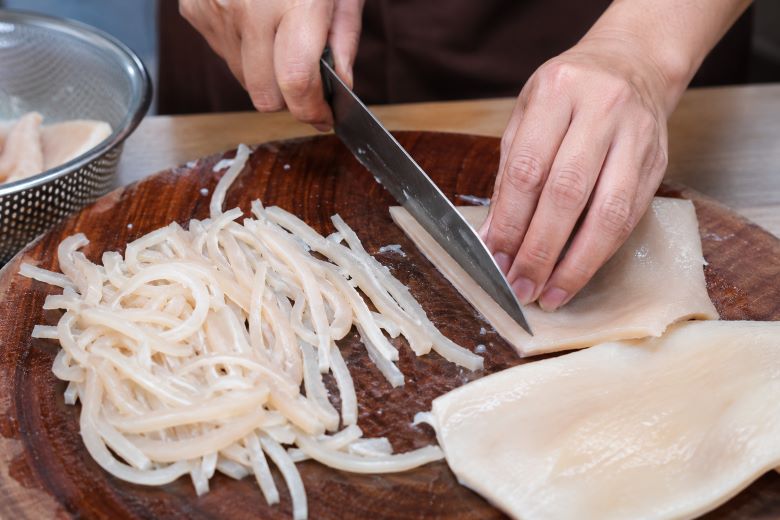 Phương pháp thái bì lợn thủ công