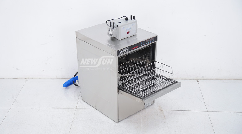 Máy rửa bát cửa trước công nghiệp Newsun